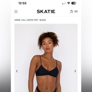 SKatie Betsy top in Black